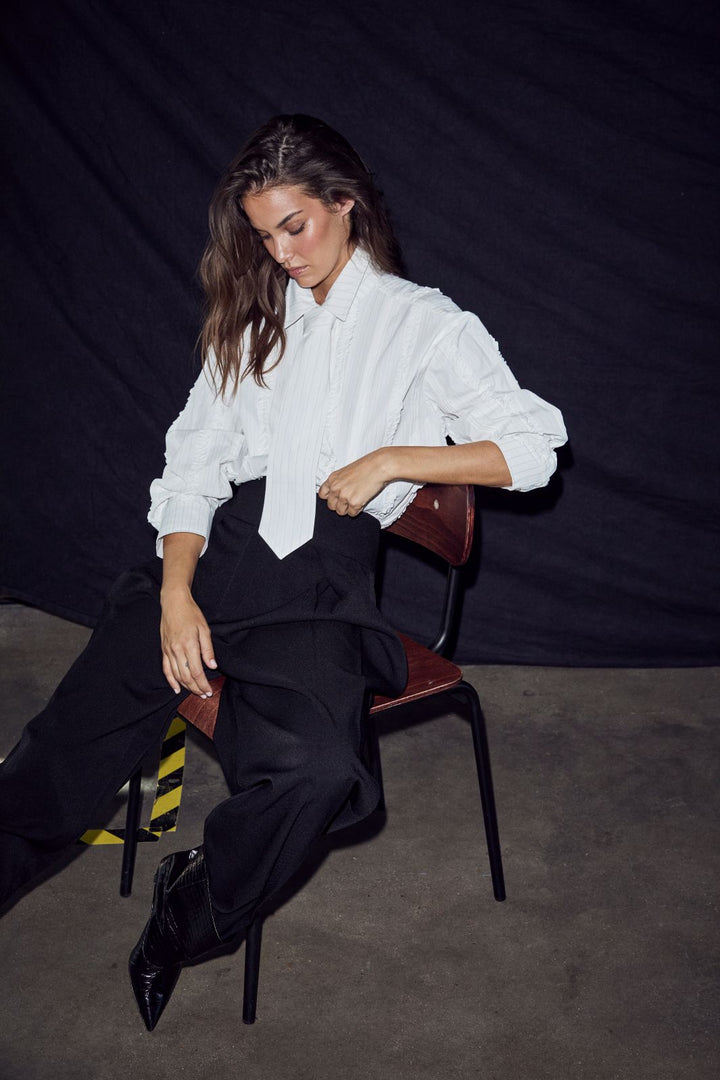 Haute L'Amitié - Inez Pin Frill Tie Shirt Hl10981 - Off-White