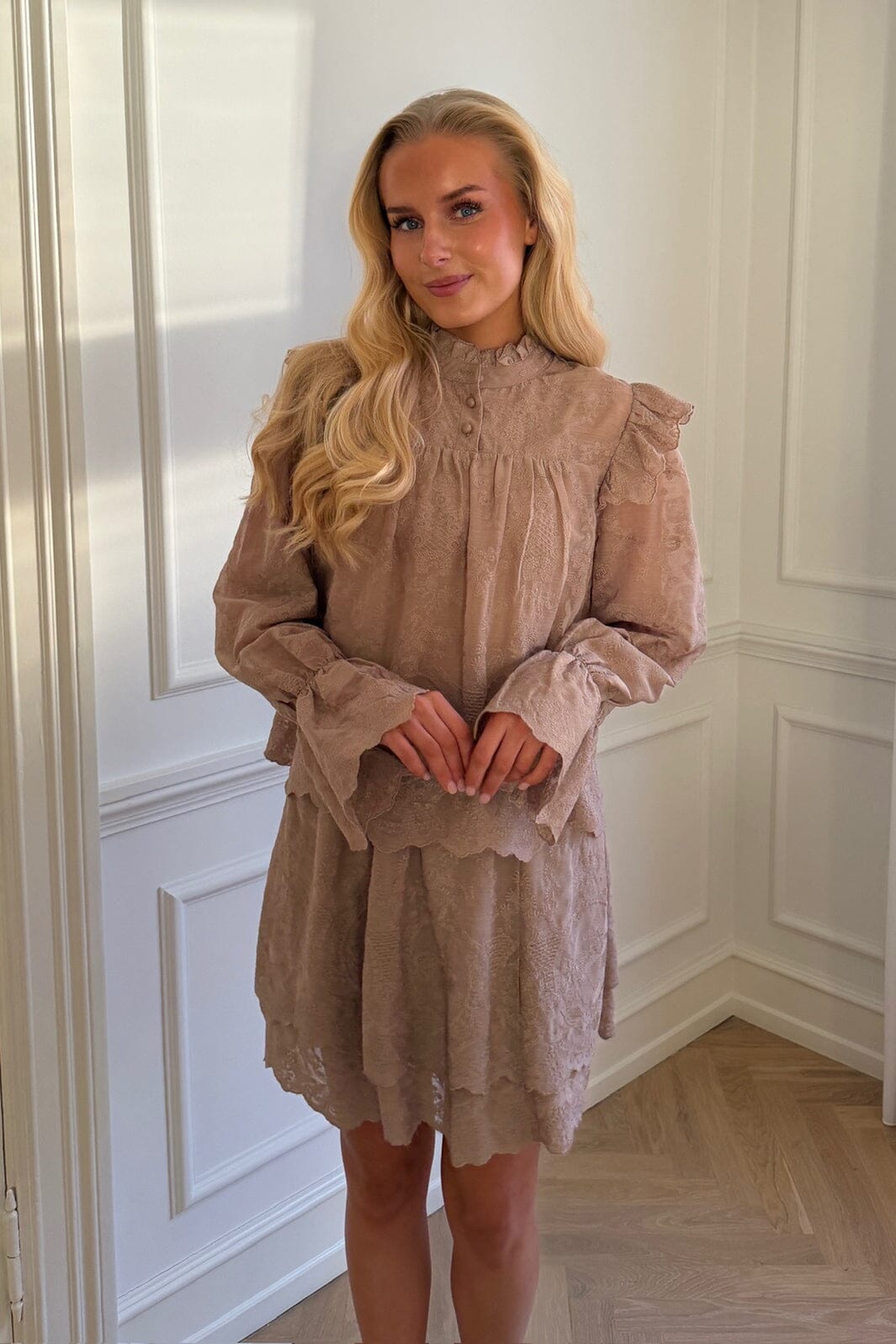 BYIC - Ellinoric Lace Mini Skirt 2576 - Vintage Light Brown
