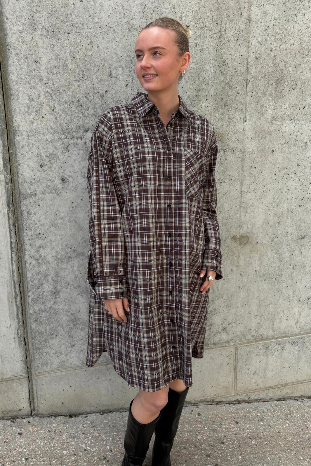 Love & Divine - Love1589-3 20494 - 841 - Brown Check Kjoler 