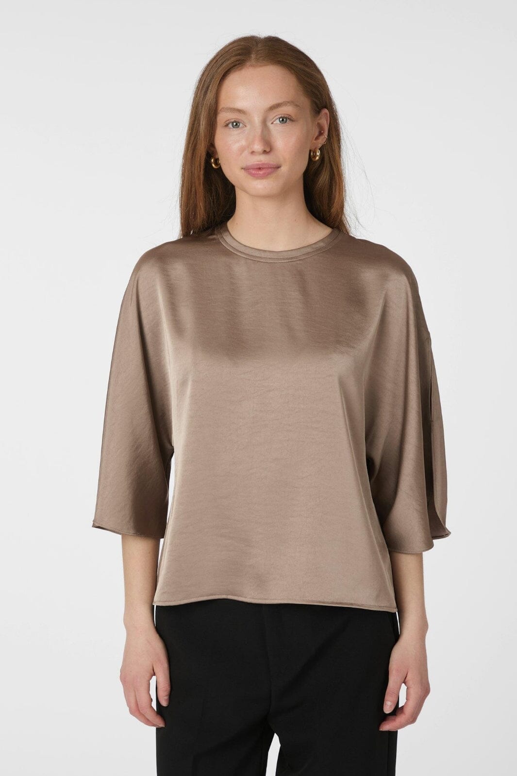 Neo Noir - Liora Heavy Sateen Blouse 165567 - 811 - Dark Taupe