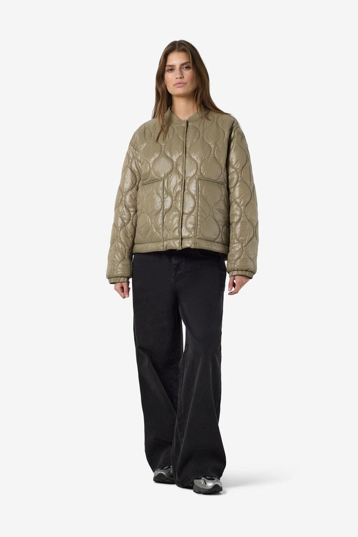 Noisy May - Nmallie Shiny Quilted Jacket - 4948461 Mermaid Begonia Pink