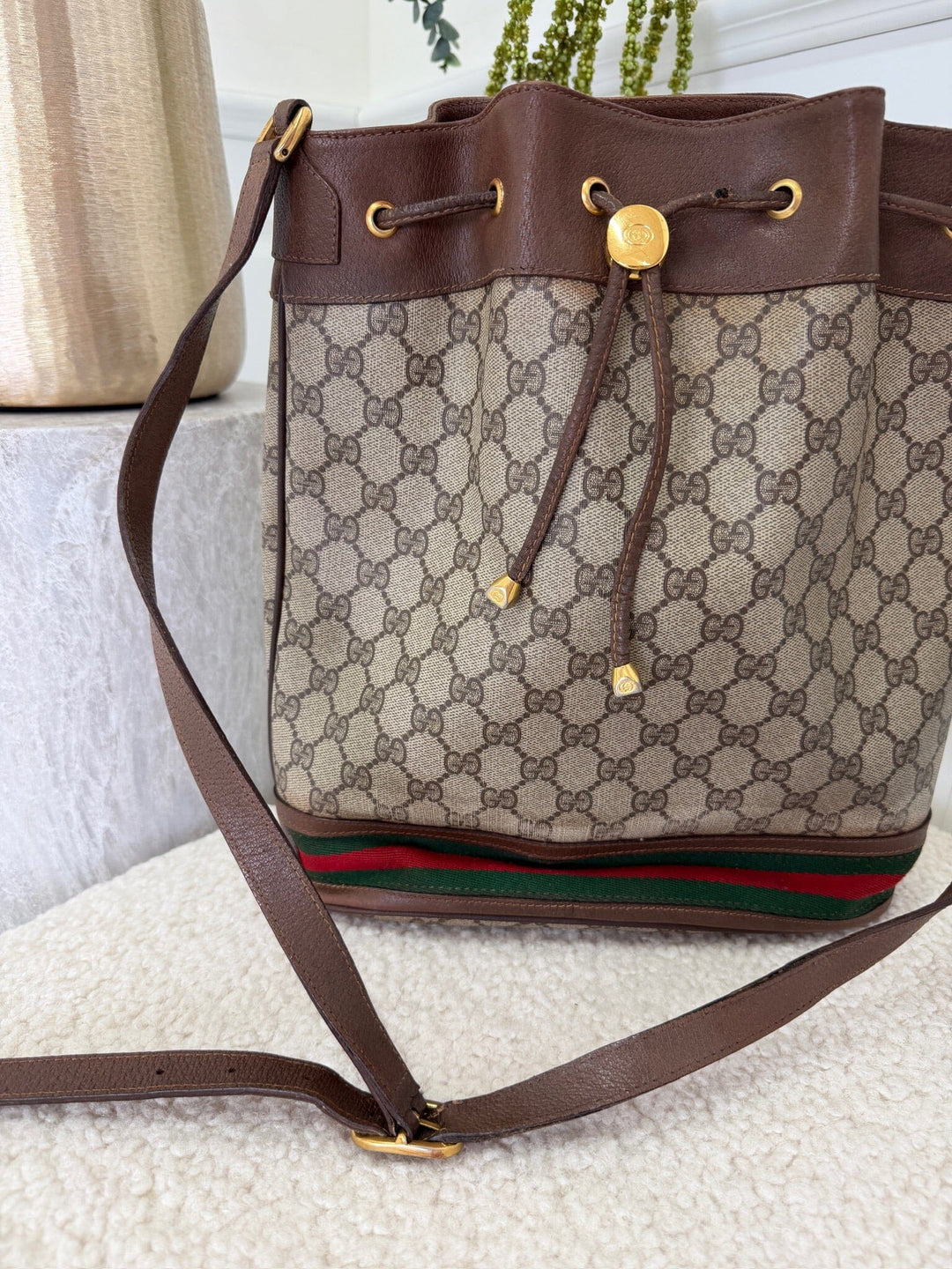 Preloved Vintageline X Molly&My - Vintage Gucci Gg Supreme Bucket Bag 3396 - Web Stripe Tasker 