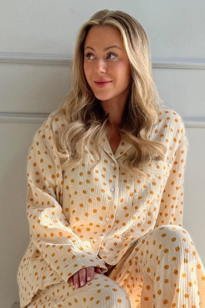 Stories From The Atelier By Copenhagen Shoes - Pajamas Shirt 3 CC8111 - 02 - Beige Yellow Big Flower